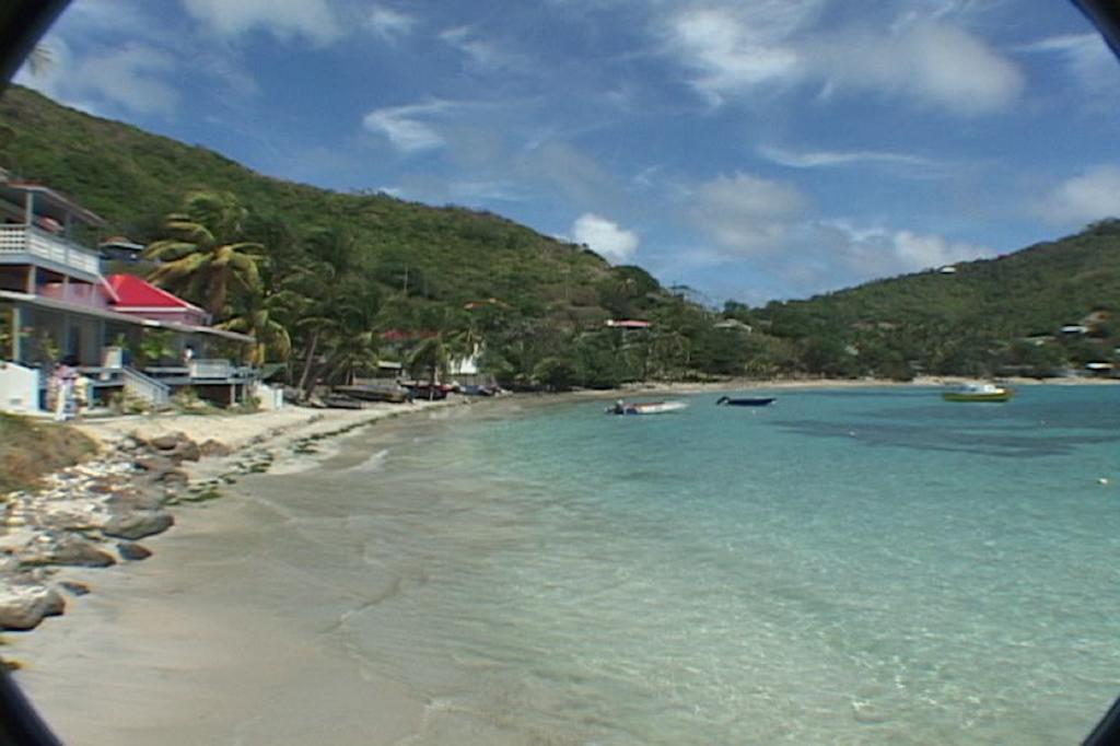 Bequia Beachfront Villa Hotel Friendship Exterior photo